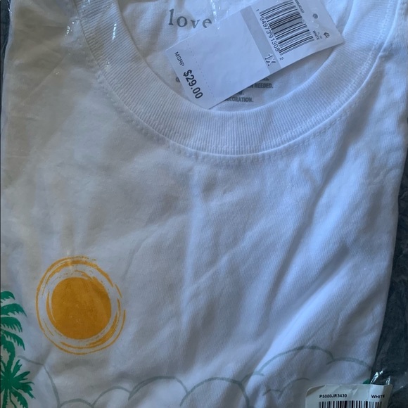 ⭐️⭐️ 2/$35 Love Tribe Trendy Plus Size Beach Cotton T-Shirt - Picture 5 of 5